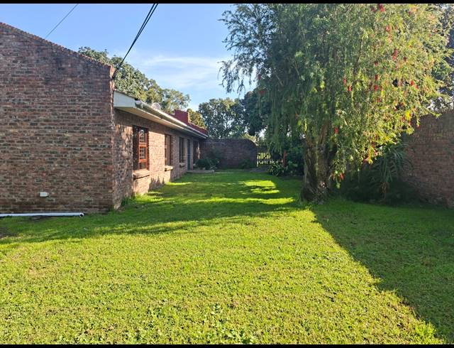 4 BEDROOM HOUSE FOR SALE IN BOSKLOOF